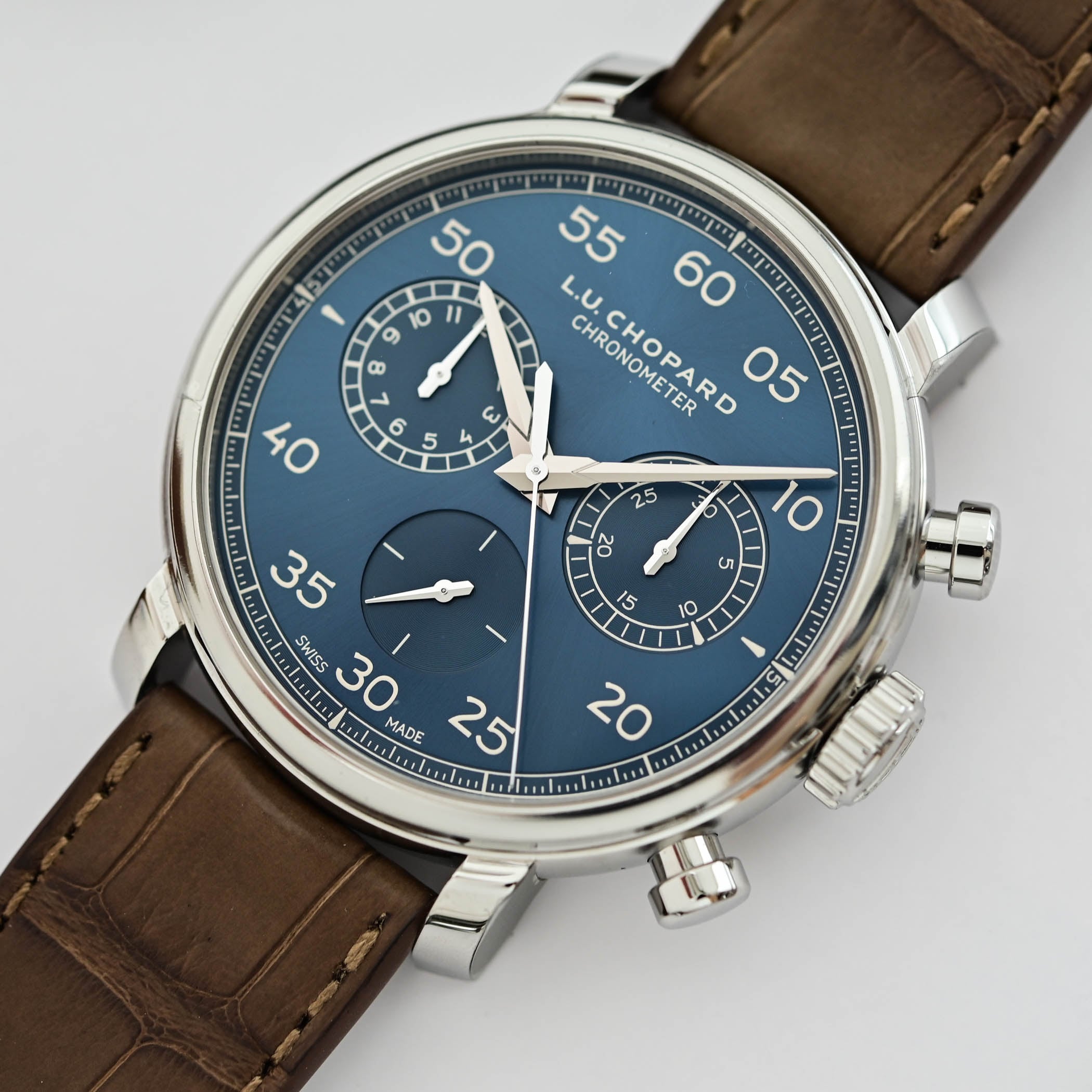 Chopard L.U.C 1963 Heritage Chronograph - photo