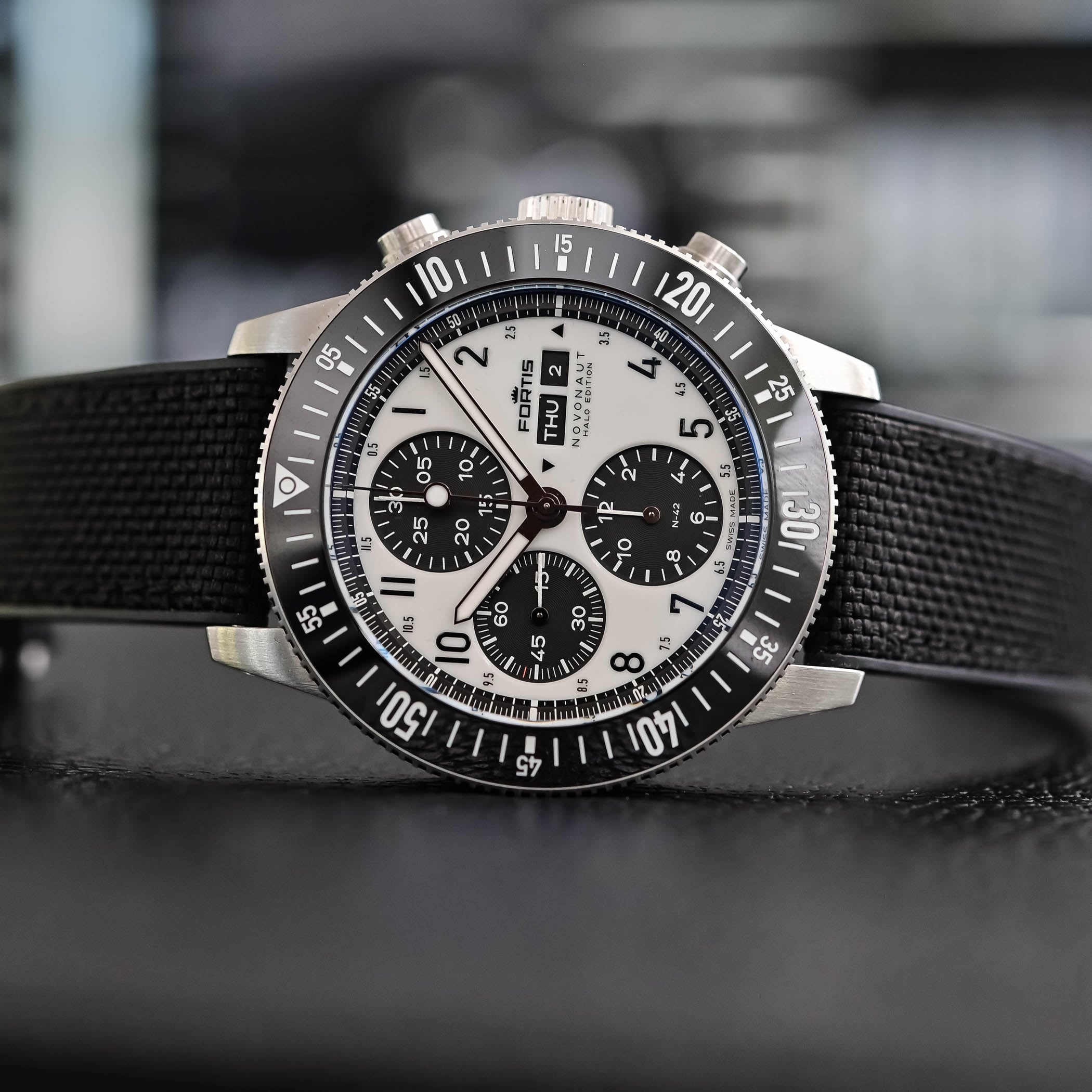 Fortis Novonaut N-42 Halo - photo
