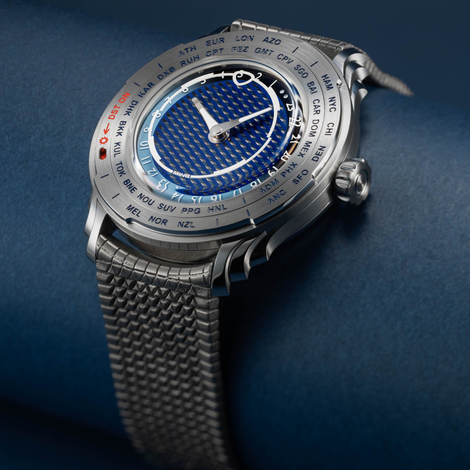 Ming 57.05 Comet packaging and strap options laid out for delivery
