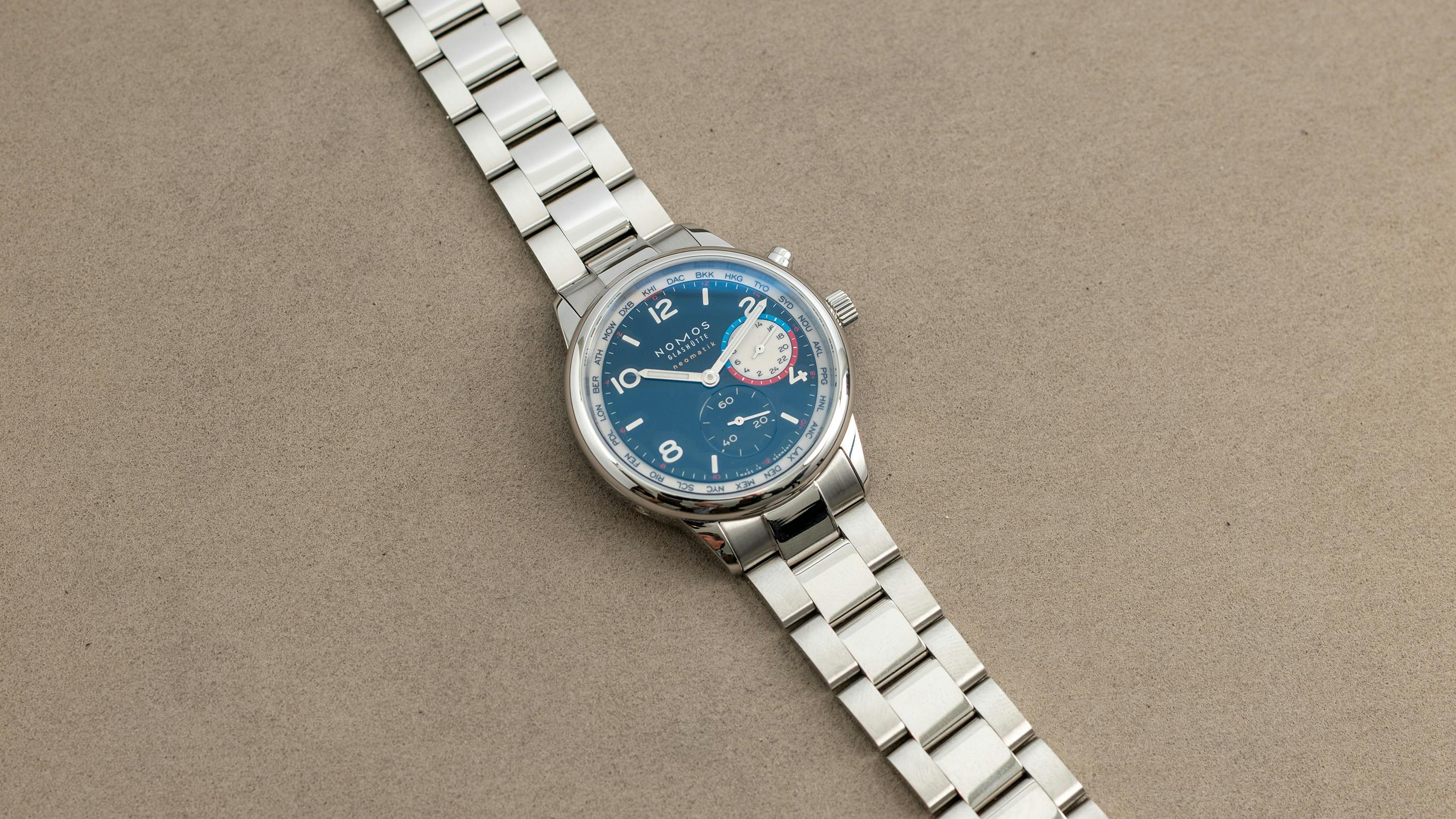 Nomos Club Sport Neomatik Worldtimer Dark - photo