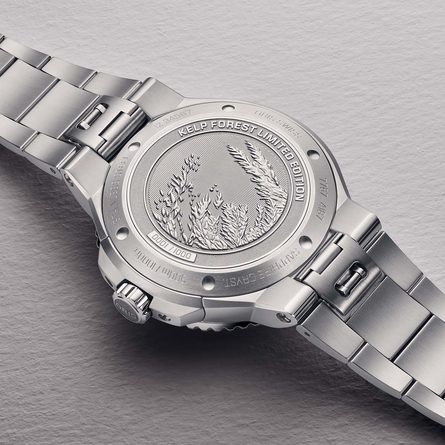 Oris Aquis Date Kelp Forest Limited Edition - photo