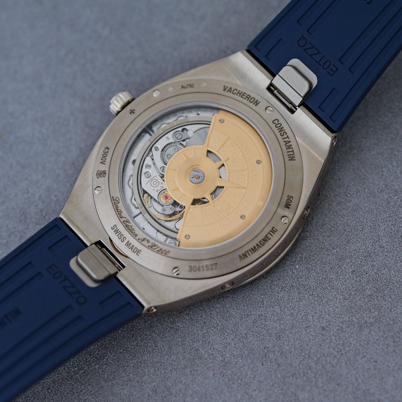 Vacheron Constantin Overseas Perpetual Calendar Ultra-Thin 30th Anniversary - photo